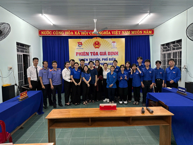 HOẠT ĐỘNG TUYÊN TRUYỀN PHÁP LUẬT CỦA CHI ĐOÀN VIỆN KIỂM SÁT THÀNH PHỐ CAM RANH