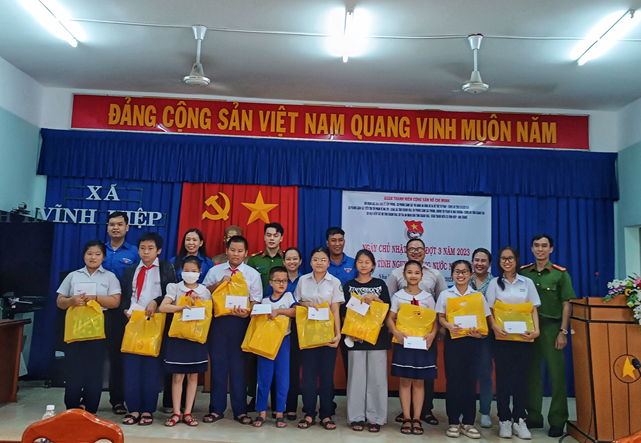 CHI ĐOÀN Đăng Nhập Và Tải Game 79 KING COM PHỐI HỢP TỔ CHỨC HOẠT ĐỘNG TRI ÂN NGÀY THƯƠNG BINH LIỆT SĨ 27/7